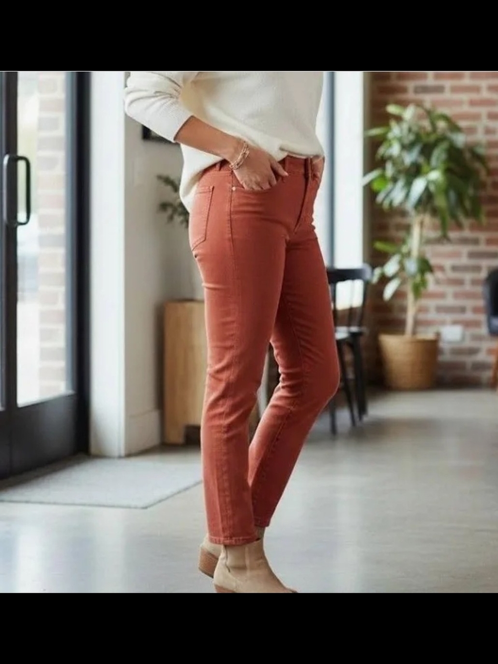 Gloria Vanderbilt Amanda Jeans Coral - Straight Leg High Waist Comfy Fit Size 4